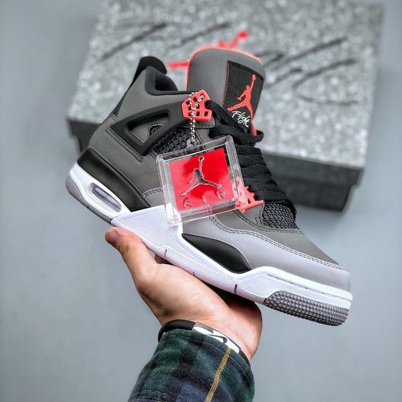 michael jordan in jordan 4